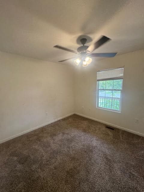 Building Photo - "Charming 3-Bedroom Retreat with 2 Full Baths in Front Royal – Perfect for Your Next Home!"