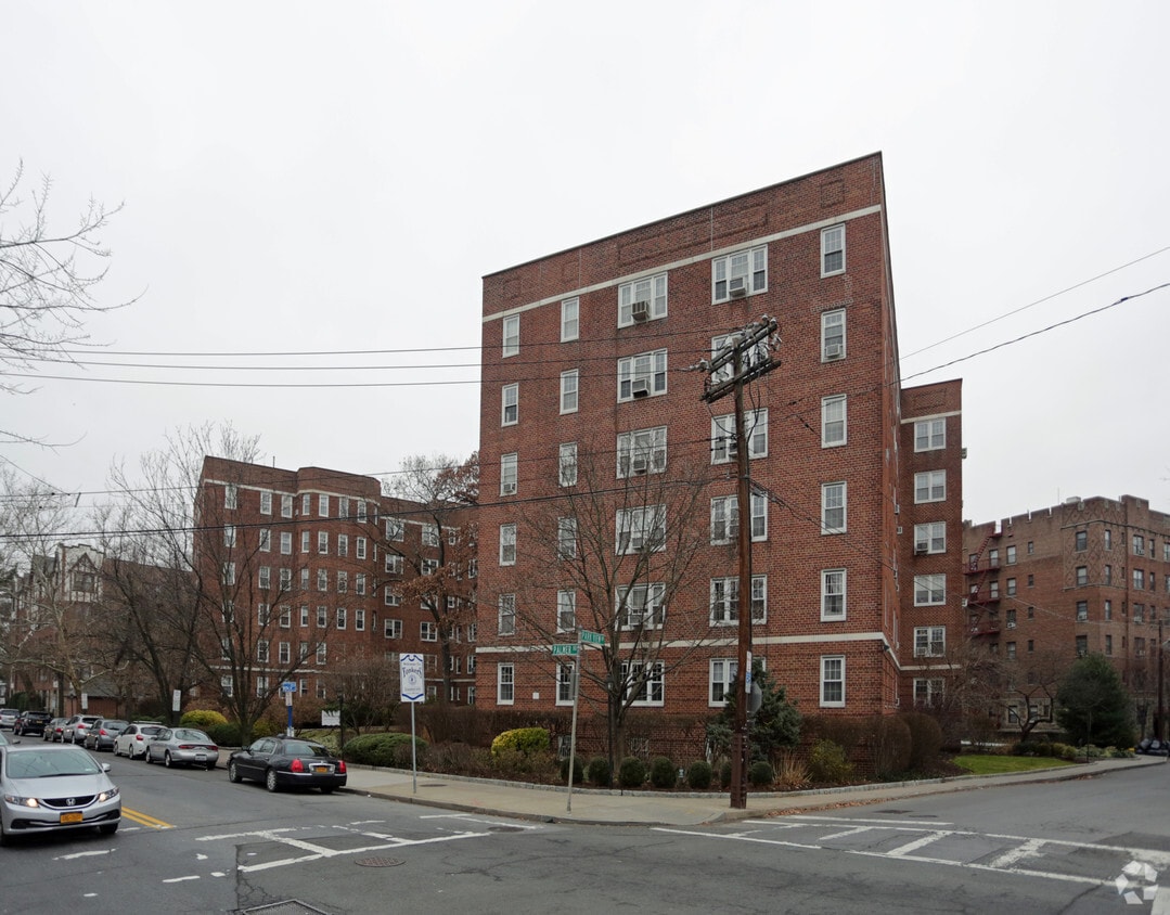 The Wellington Apartments in Bronxville, NY