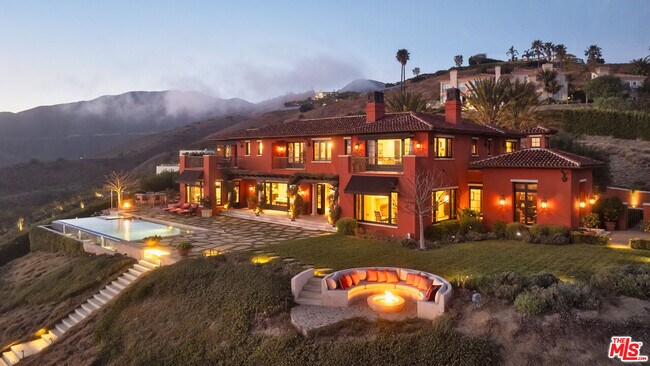Foto del edificio - 6093 Murphy Way