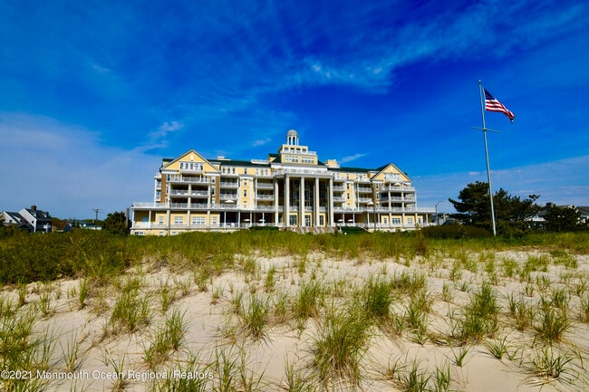 Building Photo - 700 N Ocean Ave
