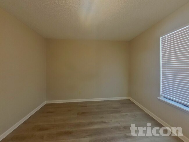 Foto del edificio - 2068 Manucy Ct