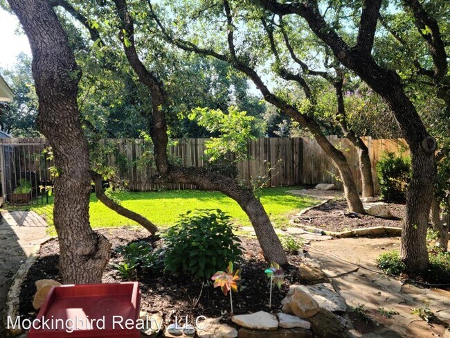 Foto del edificio - 4 br, 2.5 bath House - 18810 Surreywood