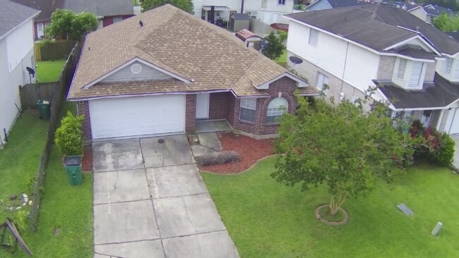 Foto del edificio - 1934 S Village Green St