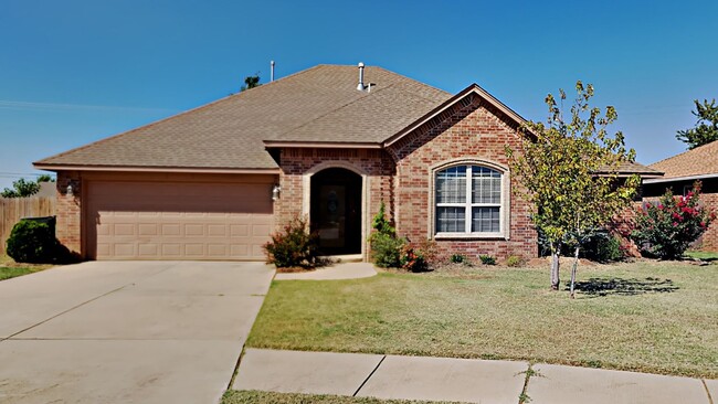 Building Photo - Very Nice 3 bedroom 2 bath home in Yukon s...