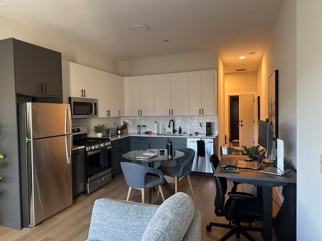 Foto del edificio - 3204 N Clifton Ave