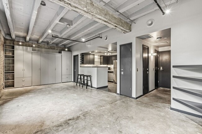 Building Photo - Unit #303 - The Regis Condos | Downtown Omaha