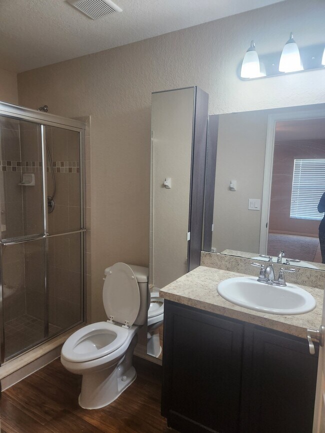 Foto del edificio - 750 Greenshank Dr