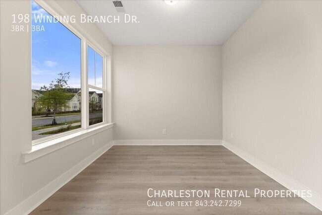 Foto del edificio - 198 Winding Branch Dr