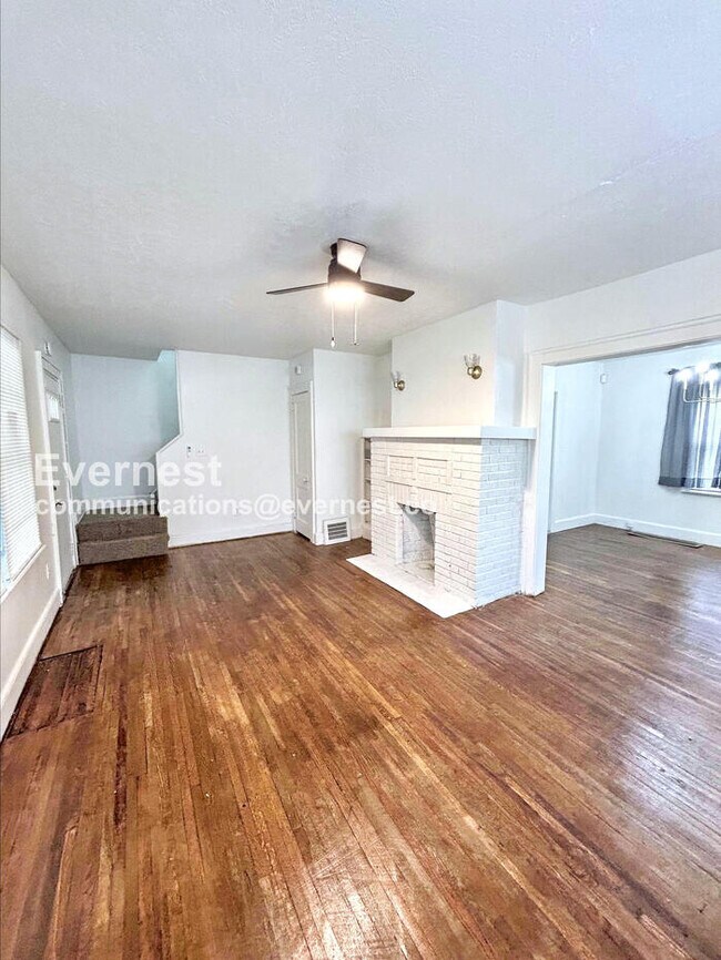 Foto del edificio - 16007 Elderwood Ave