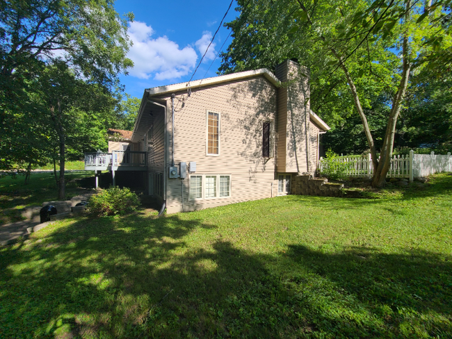 Foto del edificio - N1415 Maple Hills Dr