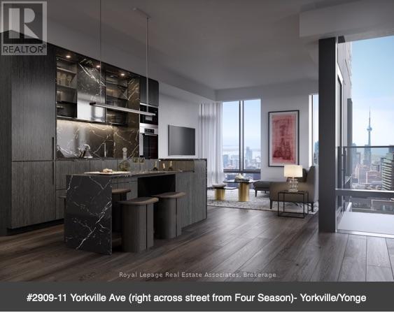 Photo principale - 11-2911 Yorkville Ave