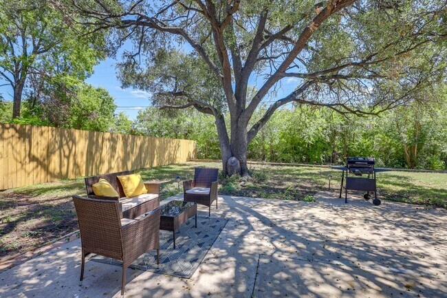 Foto del edificio - 2601 Bluejay Dr
