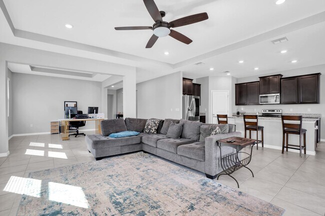 Building Photo - 528 Ocean Spray Dr
