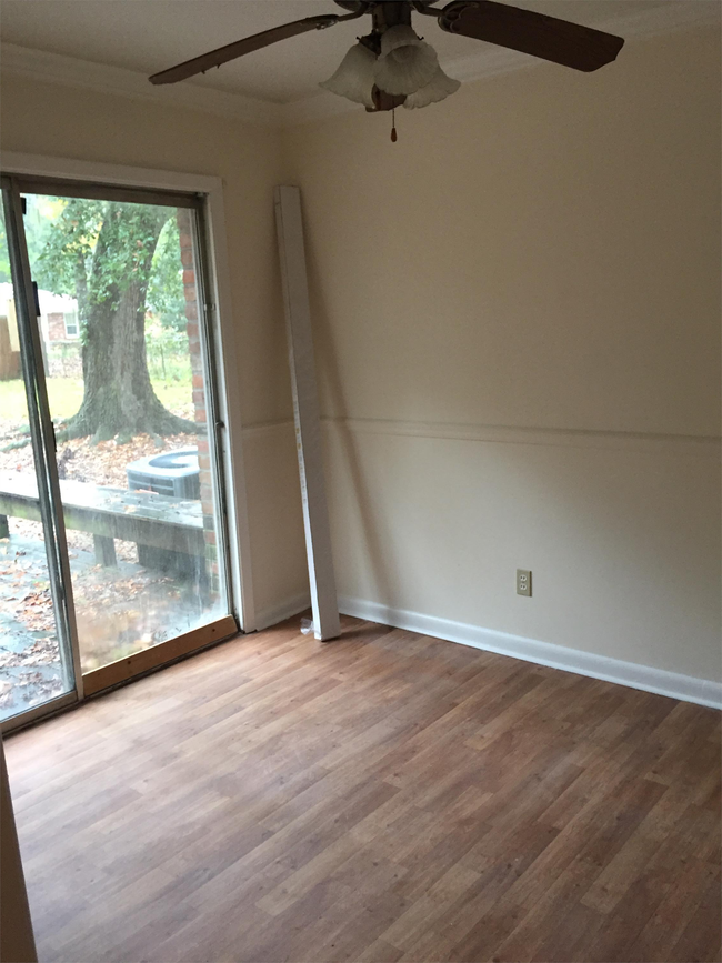 Building Photo - 520 Mimosa Pl