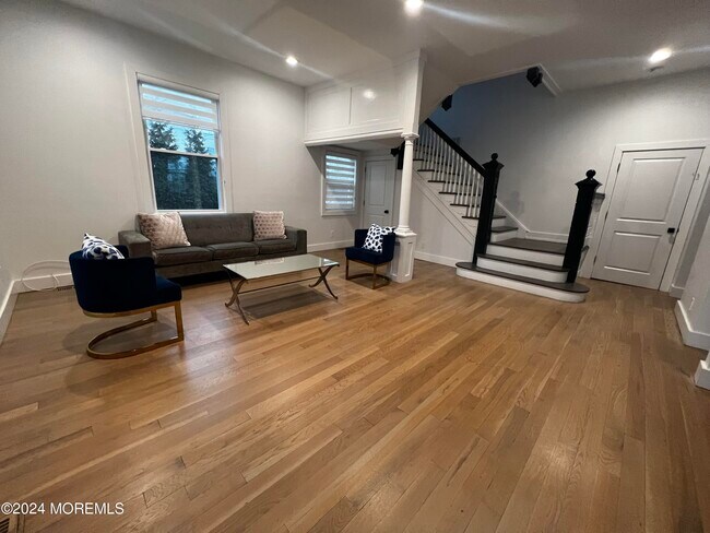 Foto del edificio - 255 Hollywood Ave