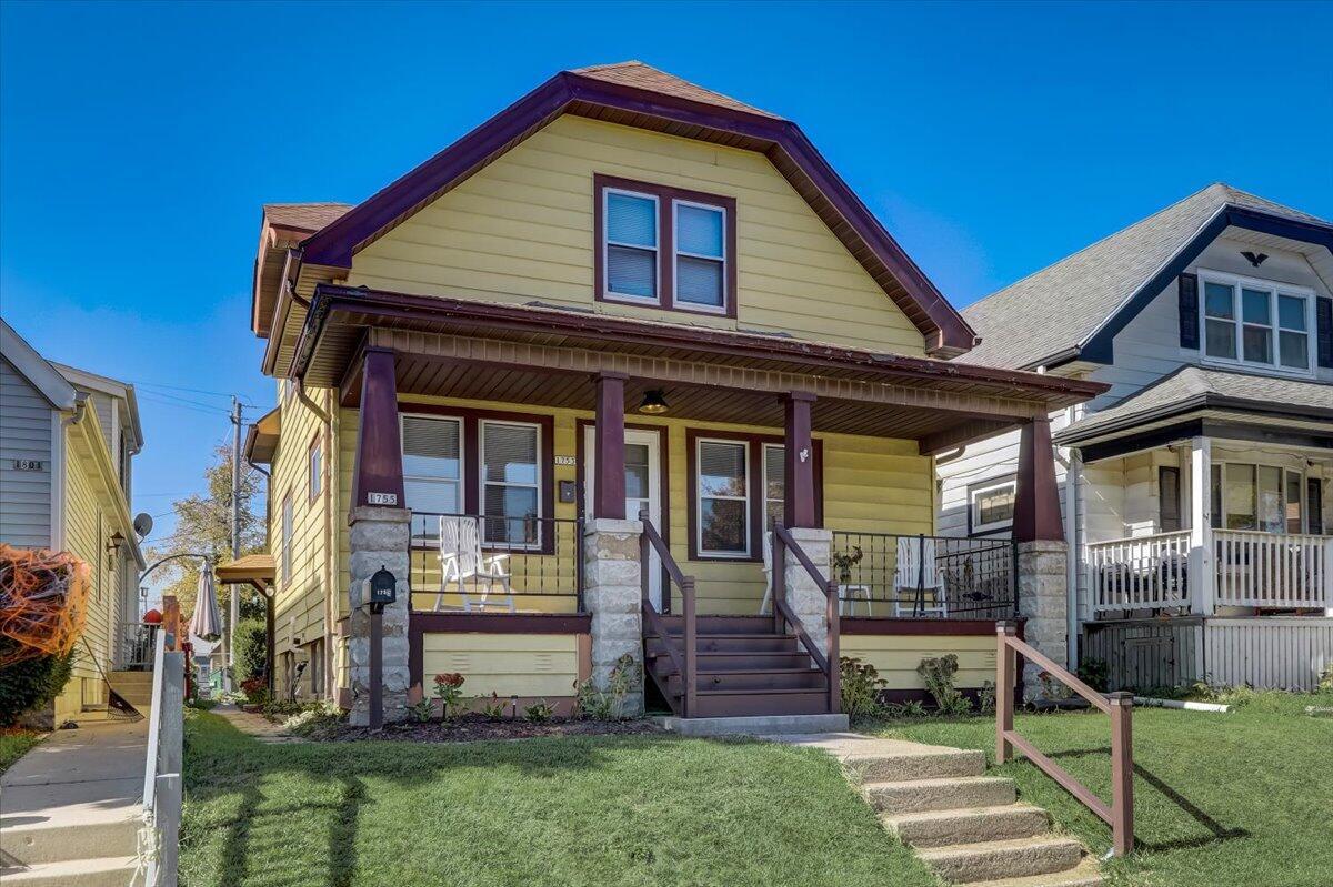 1753 S 71st St, West Allis, WI 53214 Townhome Rentals in West Allis