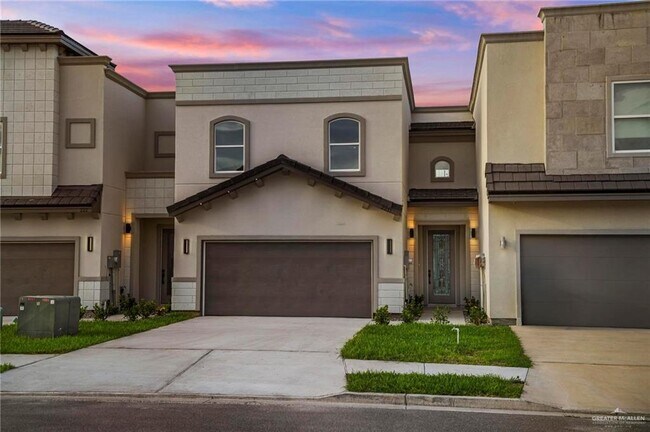 Building Photo - 2231 Corales St