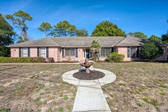 Building Photo - 3 Neptune Dr