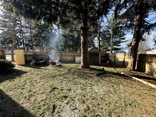 Side Yard - 1811 Clifford Dr