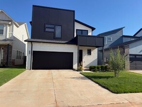 Building Photo - 2533 NW 129th St