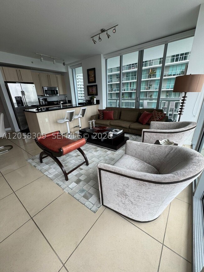 Foto del edificio - 1111 SW 1st St