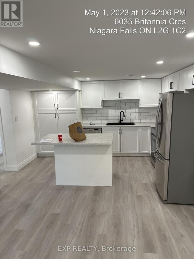 Building Photo - 6035 Britannia Crescent