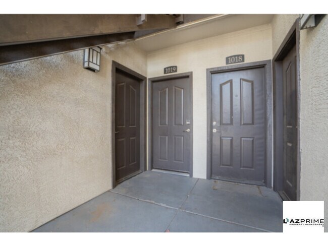 Foto del edificio - Live In Style In This Fully Furnished, Stu...