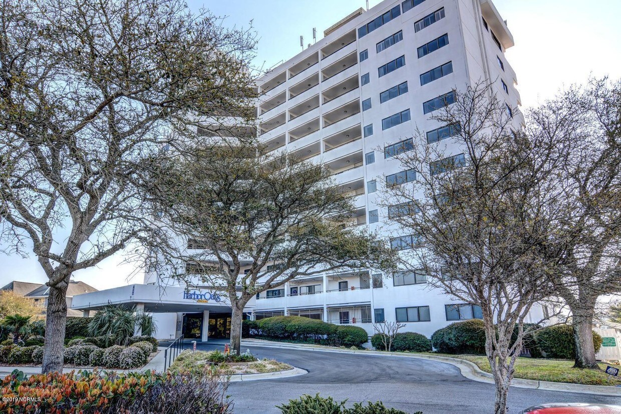 1080 St Joseph St Unit 1e, Carolina Beach, NC 28428 Condo for Rent in