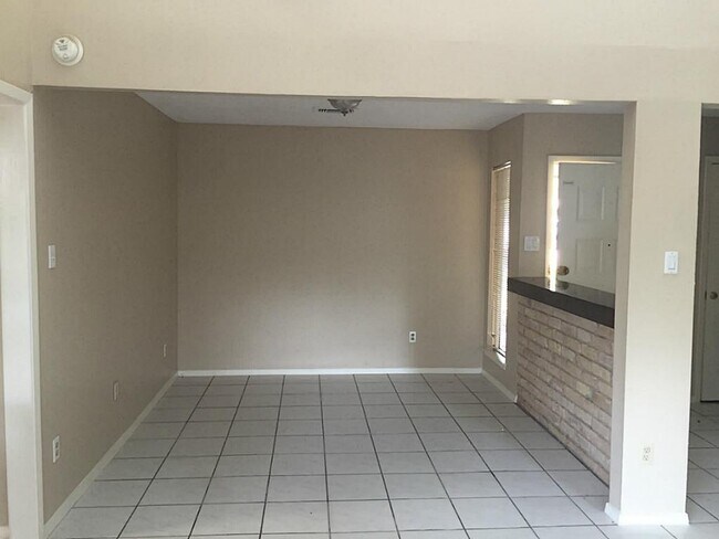 Building Photo - 17915 Wild Willow Ln