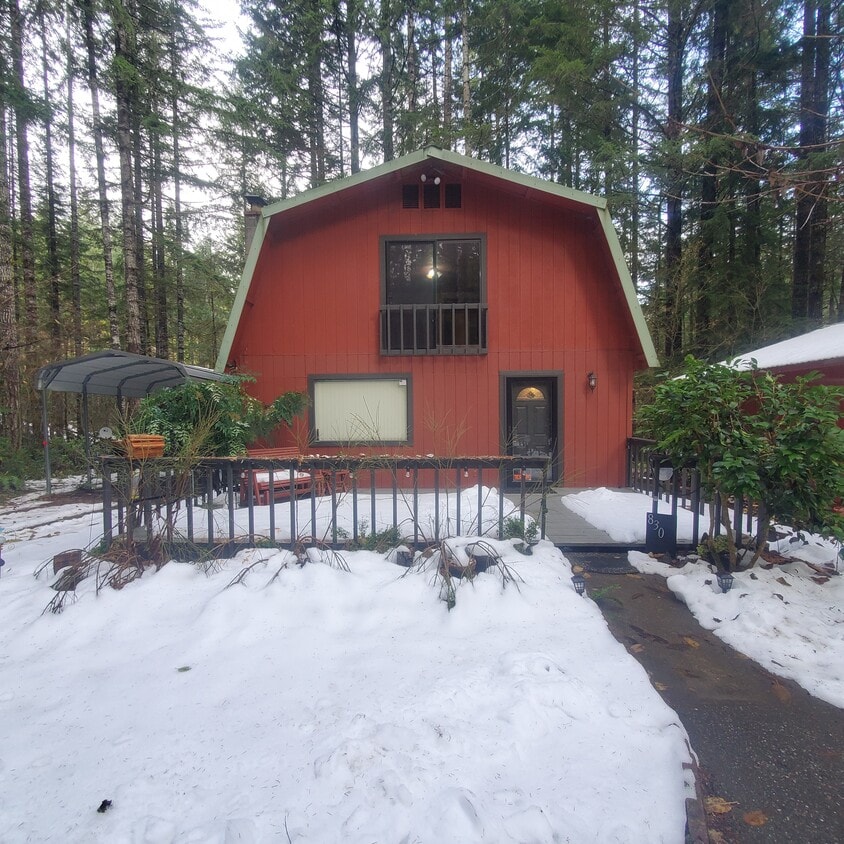 Primary Photo - 830 N Lake Cushman Rd