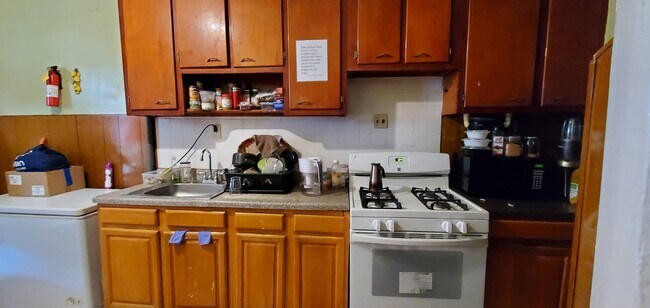 Foto del edificio - 648 E 228th St