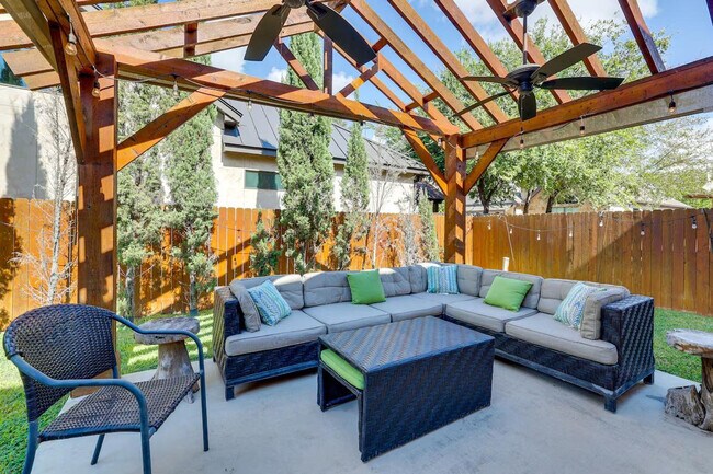 Foto del edificio - 1122 Gruene Rd