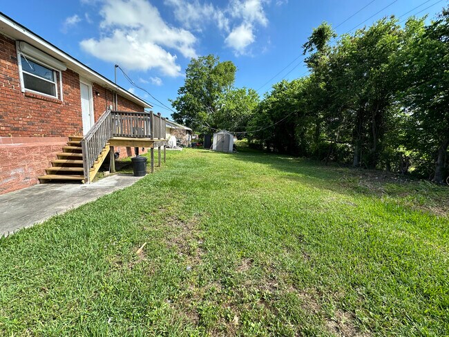 Building Photo - 9404 Cabildo Ln
