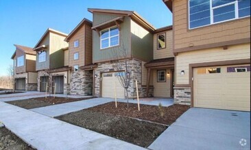 Building Photo - 9709 Birch Ln