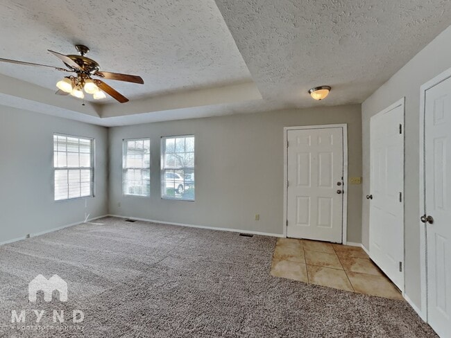 Building Photo - 615 S Mahn Ave