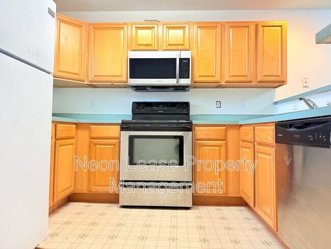 Foto del edificio - 17275 King Philip Way