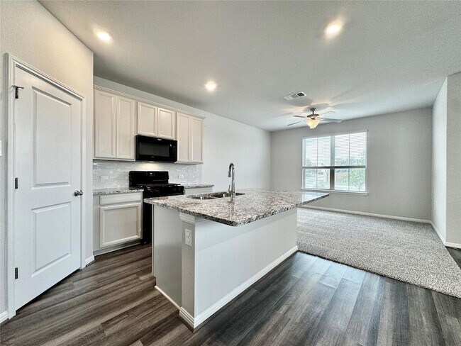 Foto del edificio - 5701 Pleasanton Pkwy
