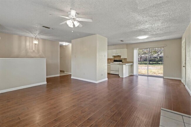 Building Photo - 5733 Wheaton Dr