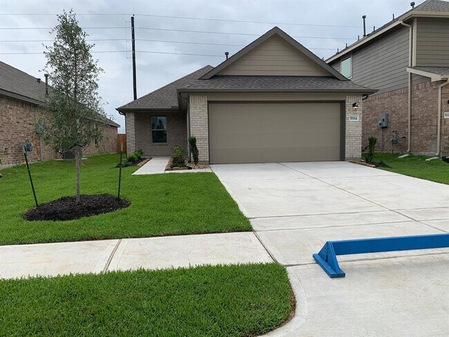 Foto del edificio - 5814 Longhorn Run Ln