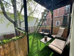 Building Photo - 65 Franklin St