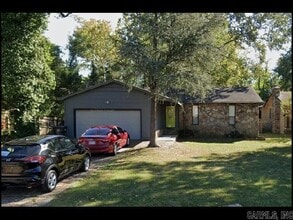 Building Photo - 8401 Edwina Dr