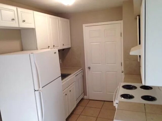 Building Photo - 8456 Bayou Fountain Ave