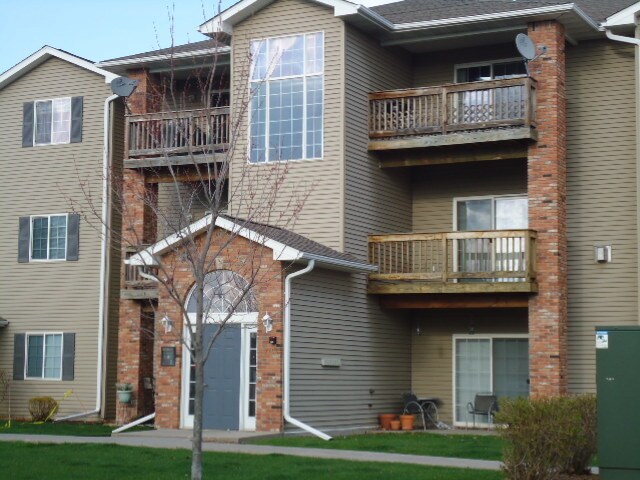 Condo Building - 2781 Triple Crown Ln