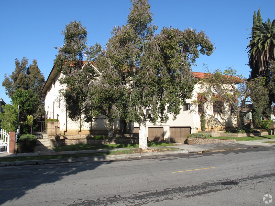 Foto del edificio - 307-311 S McPherrin Ave