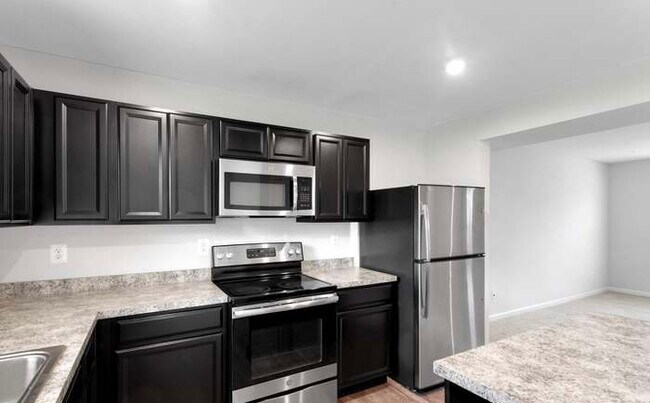 Building Photo - 28 Azalea Cir