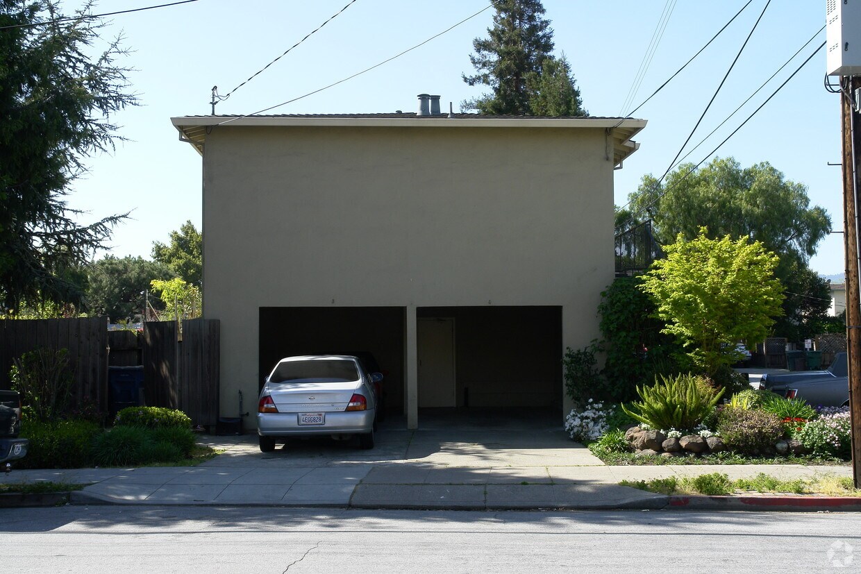 Building Photo - 515 Lucerne Ave
