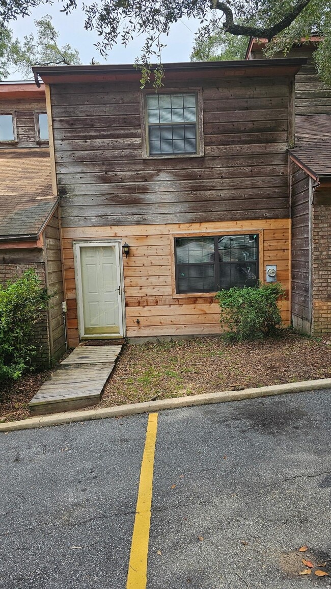 Building Photo - 354 Hayden Rd