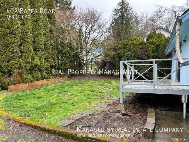 Building Photo - Adorable Kelso  Cottage on Private Wooded Lot