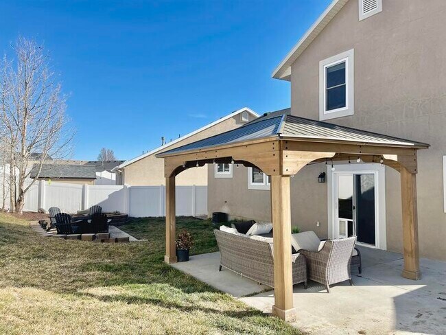 Building Photo - 4977 Buffalo Ct