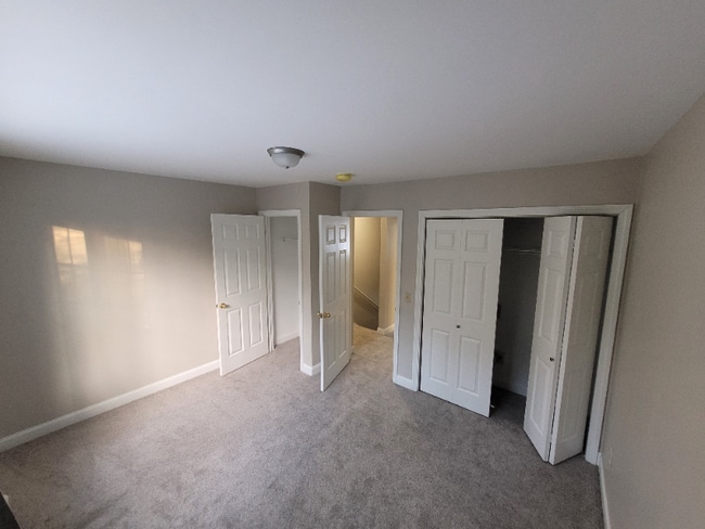 Foto del edificio - 1 Tourmaline Dr